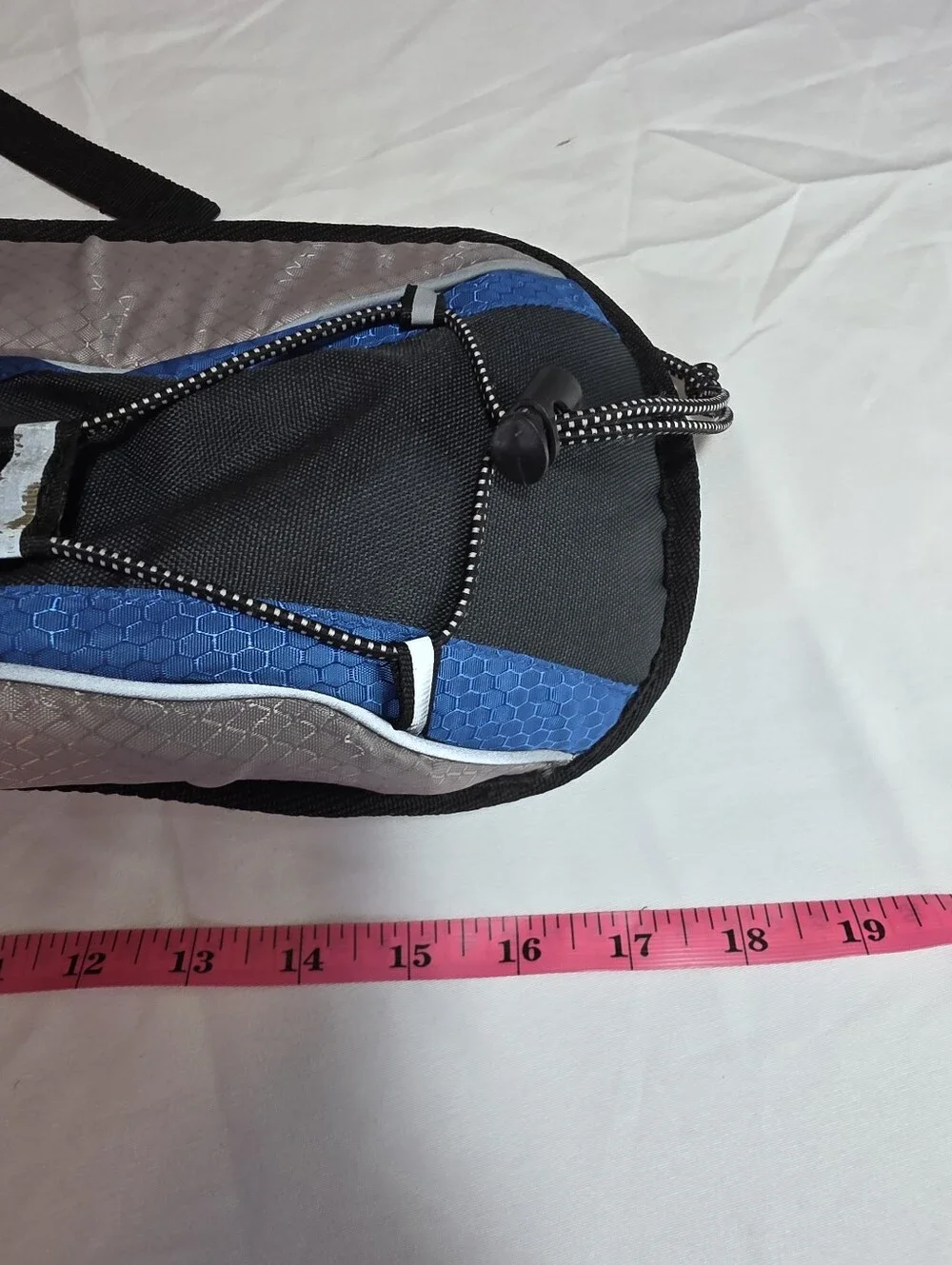 Bass Pro XPS Xtreme Performance Series 1.5 Liter Hydration Backpack Like New